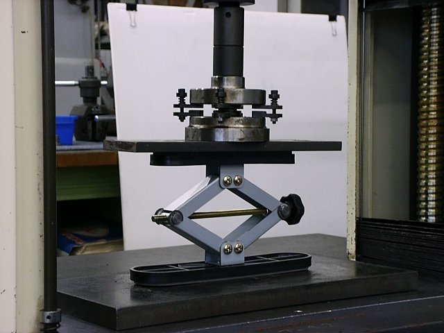 公的機関での耐圧テスト